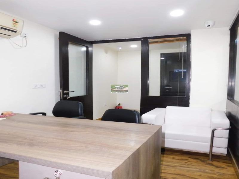  Office Space 3500 Sq.ft. for Rent in Netaji Subhash Place, Delhi