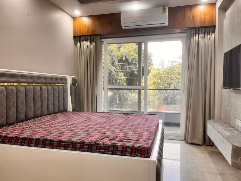  Guest House 1500 Sq.ft. for Rent in Sector 18 Rohini, Delhi