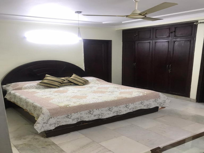 4 BHK Builder Floor 2200 Sq.ft. for Rent in Pitampura, Delhi