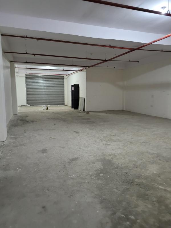  Warehouse 3000 Sq.ft. for Rent in Pitampura, Delhi