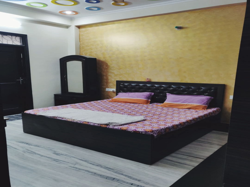 3 BHK Builder Floor 2500 Sq.ft. for Rent in Netaji Subhash Place, Delhi