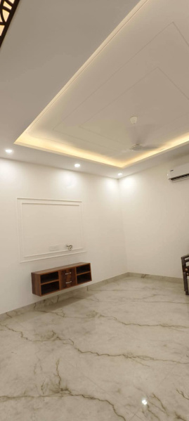 3 BHK Builder Floor 2000 Sq.ft. for Rent in Pitampura, Delhi