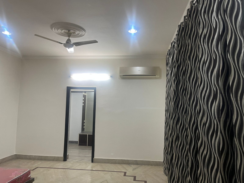 8 BHK House 2400 Sq.ft. for Rent in Channi Himmat, Jammu