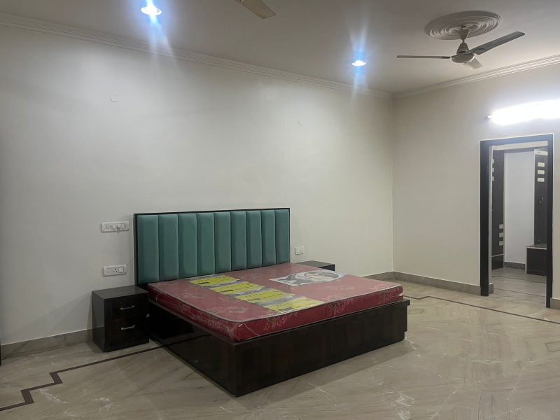 8 BHK House 2400 Sq.ft. for Rent in Channi Himmat, Jammu