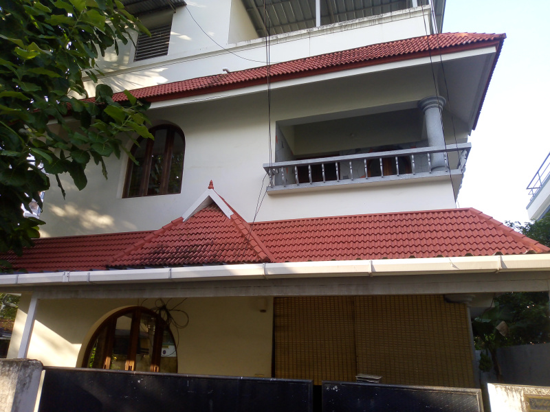 4 BHK Builder Floor 900 Sq.ft. for PG in Edappally, Ernakulam