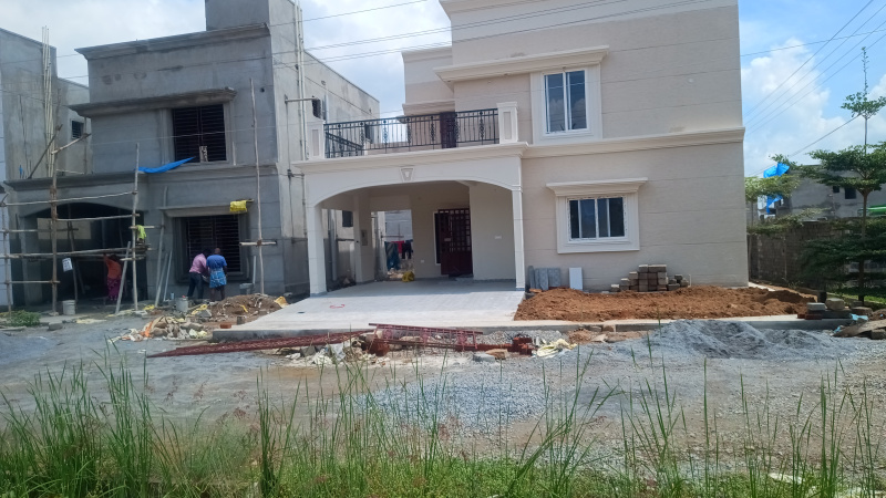 3 BHK Villa 1600 Sq.ft. for Sale in Alasanatham Road, Hosur