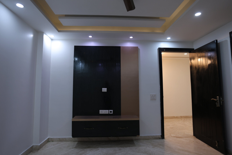 3 BHK Builder Floor 2450 Sq.ft. for Sale in Ambica Vihar, Paschim Vihar, Delhi