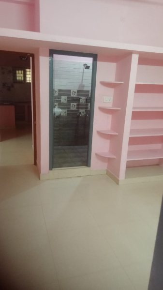 2 BHK Builder Floor 1000 Sq.ft. for Rent in Muggappair, Chennai