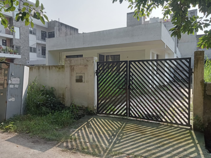 4 BHK House 300 Sq. Meter for Sale in Sector 92 Noida