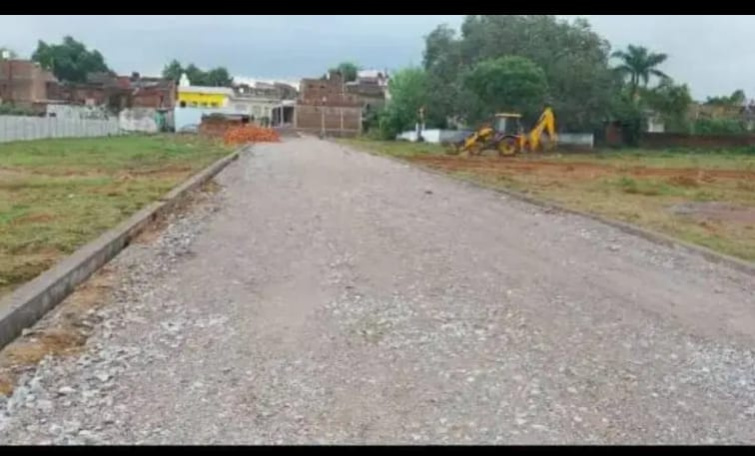  Residential Plot 10000000 Sq.ft. for Sale in Nagra, Jhansi