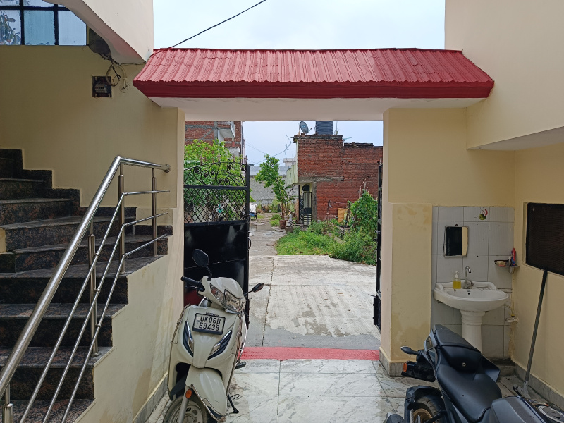 4.5 BHK 1800 Sq.ft. House for Sale in Rudrapur Udham, Udham Singh Nagar