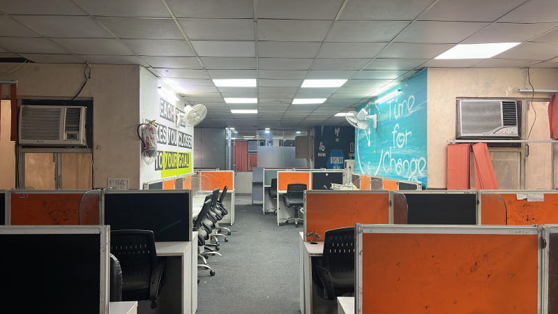  Office Space 2500 Sq.ft. for Rent in Janakpuri, Delhi