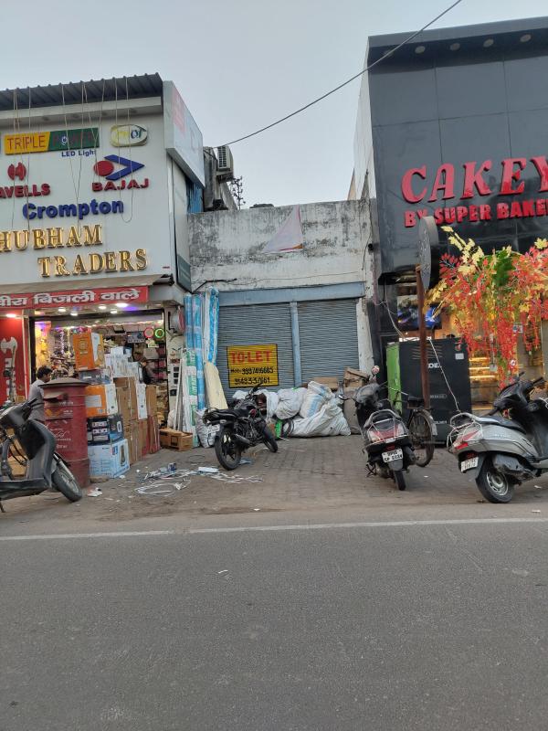  Commercial Shop 800 Sq.ft. for Rent in Abu Lane, Meerut