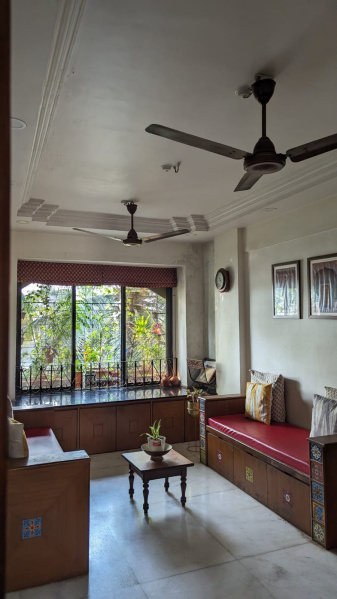 2 BHK Apartment 525 Sq.ft. for Sale in Vile Parle West, Mumbai