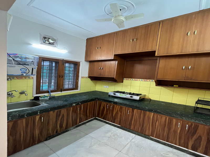 1 BHK 600 Sq.ft. House for Rent in South City, Gurgaon