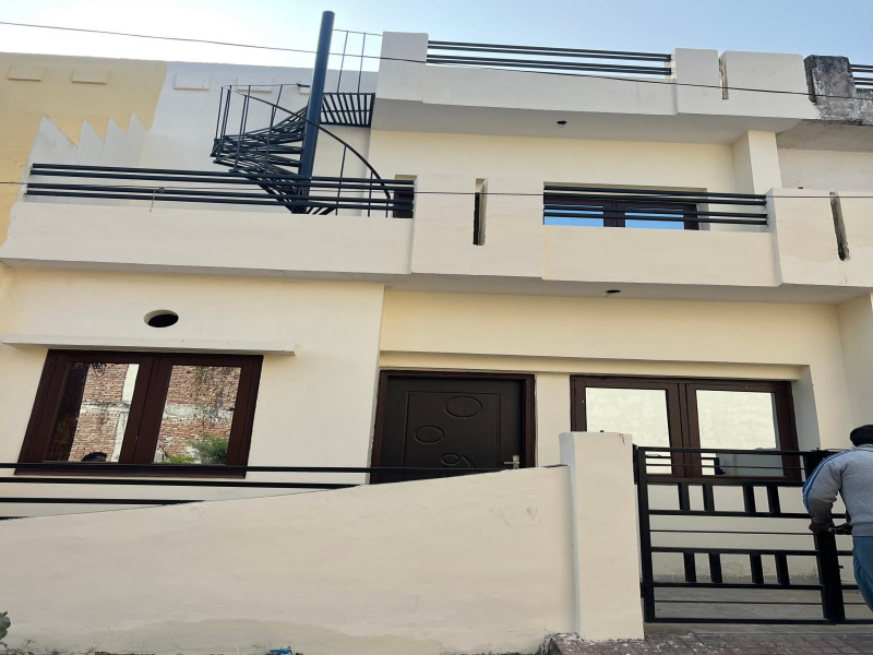 2 BHK 900 Sq.ft. House for Sale in Madhu Nagar, Agra