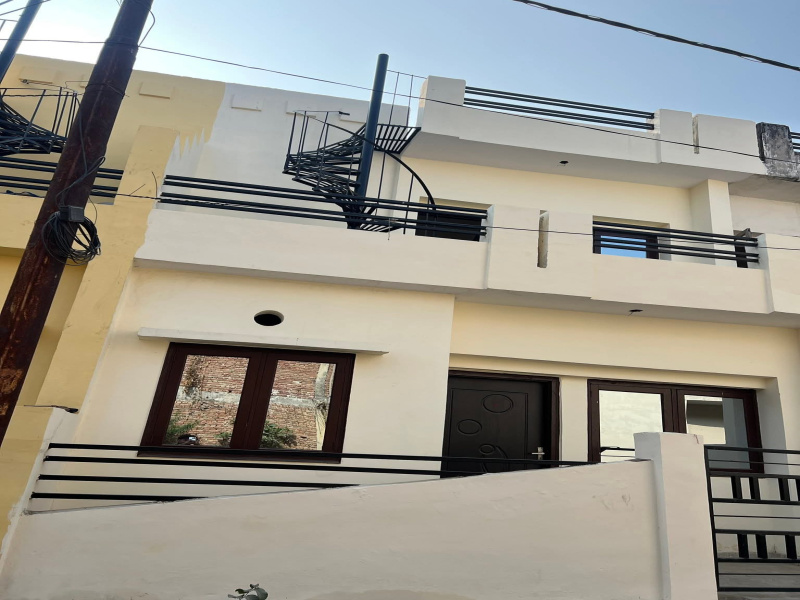 2 BHK 900 Sq.ft. House for Sale in Madhu Nagar, Agra