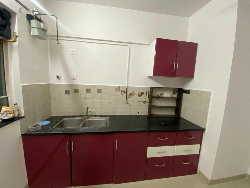 2 BHK Apartment 1200 Sq.ft. for Rent in Hadapsar, Pune