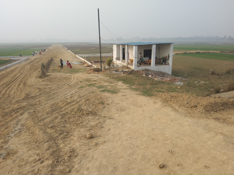  Commercial Land 2000 Sq.ft. for Sale in Maniram, Gorakhpur