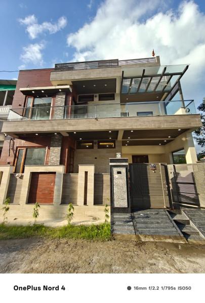 6 BHK House 4000 Sq.ft. for Sale in Sahastradhara