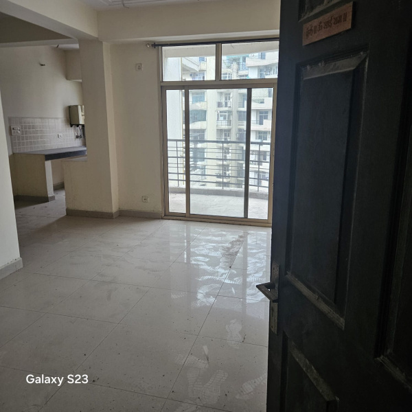 2 BHK Apartment 1300 Sq.ft. for Rent in Crossing Republik, Ghaziabad
