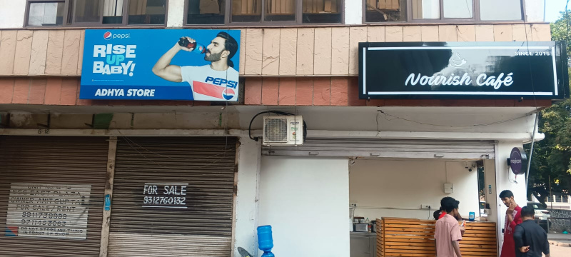  Commercial Shop 140 Sq.ft. for Sale in Mayur Vihar Phase 3, Delhi