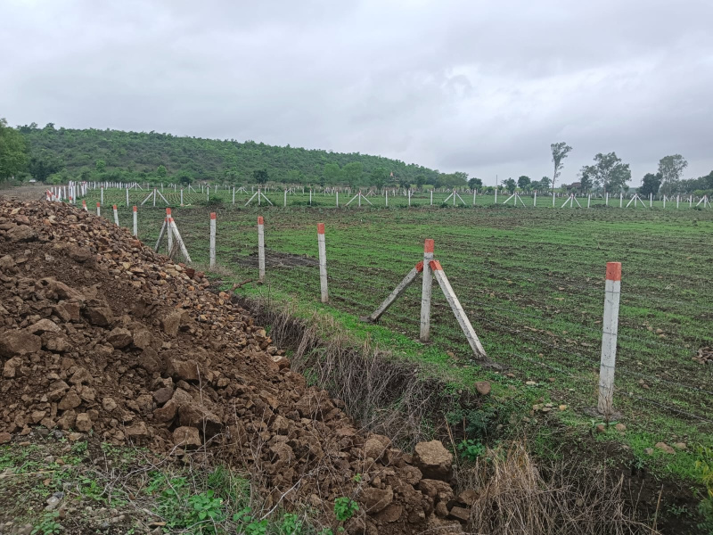  Agricultural Land 48000 Sq.ft. for Sale in Gomti Nagar, Dewas