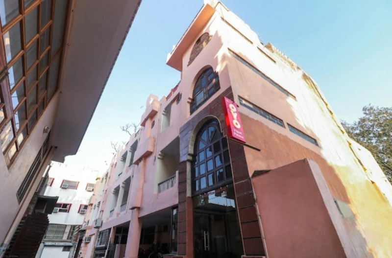  Hotels 396 Sq.ft. for Rent in Sindhi Camp, Jaipur
