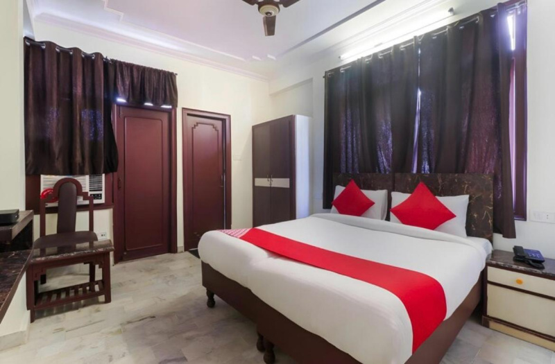  Hotels 396 Sq.ft. for Rent in Sindhi Camp, Jaipur
