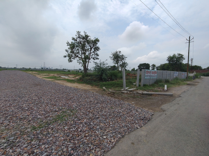  Industrial Land 400 Sq.ft. for Sale in Wave City, Ghaziabad