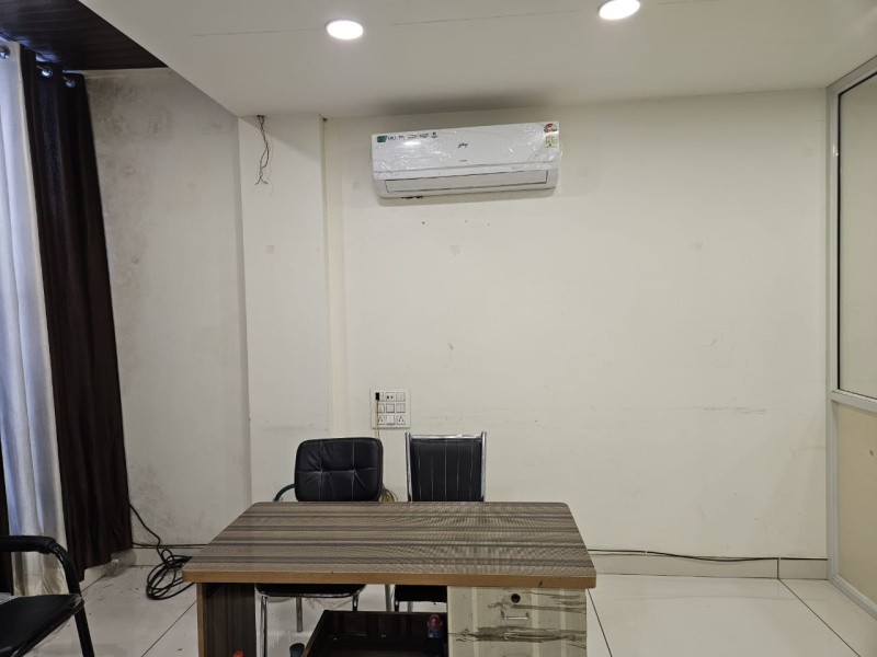  Office Space 1000 Sq.ft. for Rent in Vijay Nagar, Indore