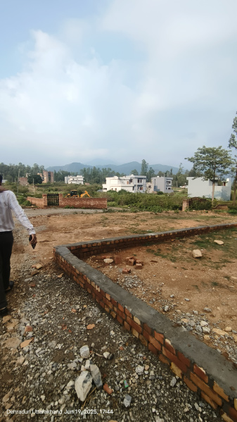  Residential Plot 200 Sq. Yards for Sale in Raipur Road, Dehradun