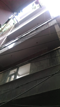 2 BHK Builder Floor for Sale in Shakur Basti, Delhi