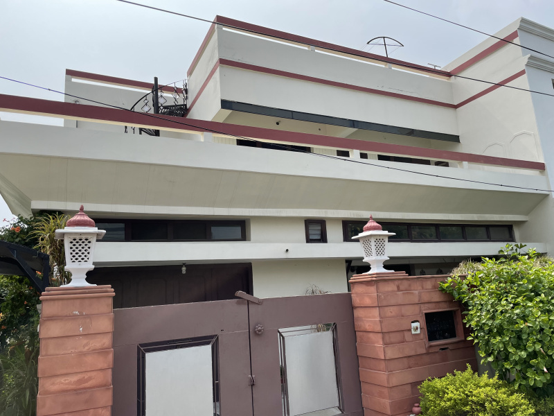 5 BHK House 250 Sq. Yards for Sale in Ranjit Avenue, Amritsar