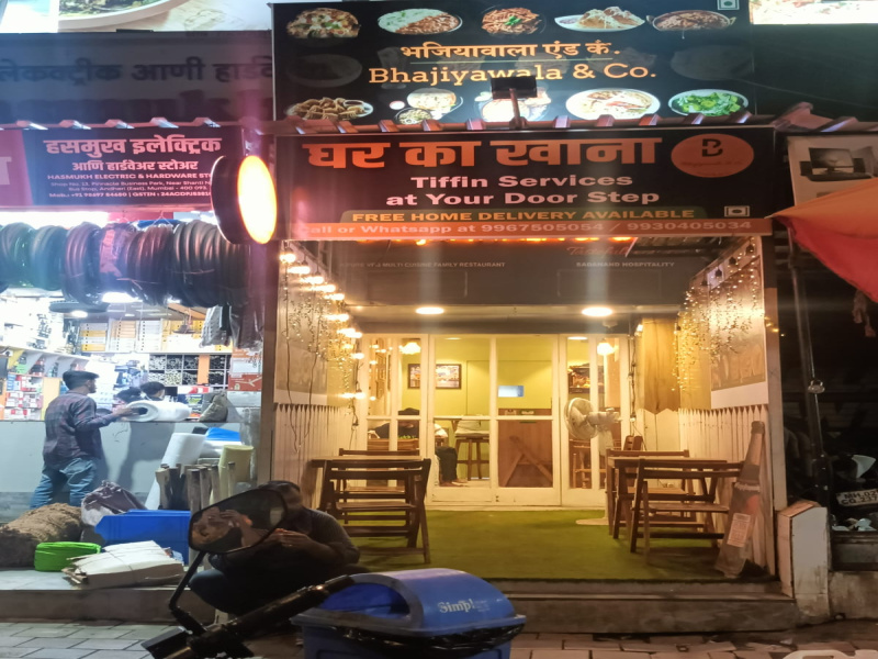  Commercial Shop 300 Sq.ft. for Rent in Chakala MIDC, Andheri East, Mumbai
