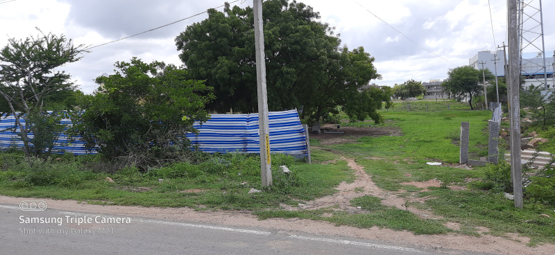  Commercial Land 180 Cent for Sale in Siruguppa Someshwar, Bellary