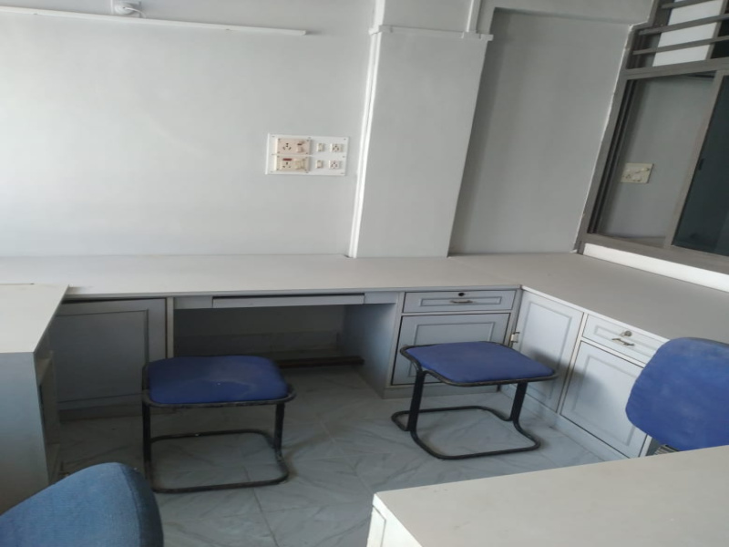 Office Space 328 Sq.ft. for Rent in M G Road, Mangalore