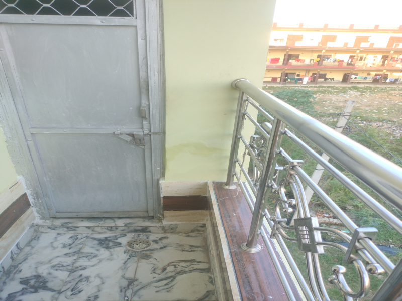 1 RK Apartment 300 Sq.ft. for Rent in Roza Jalalpur Greater Noida