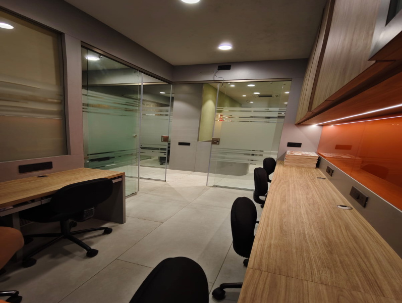  Office Space 130 Sq.ft. for Rent in Park Street, Kolkata