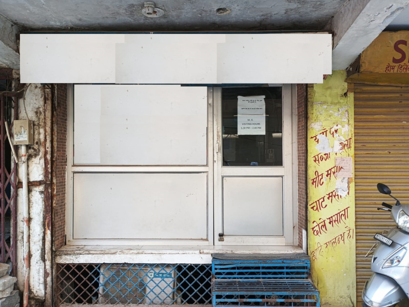  Commercial Shop 800 Sq.ft. for Sale in Aliganj, Lucknow