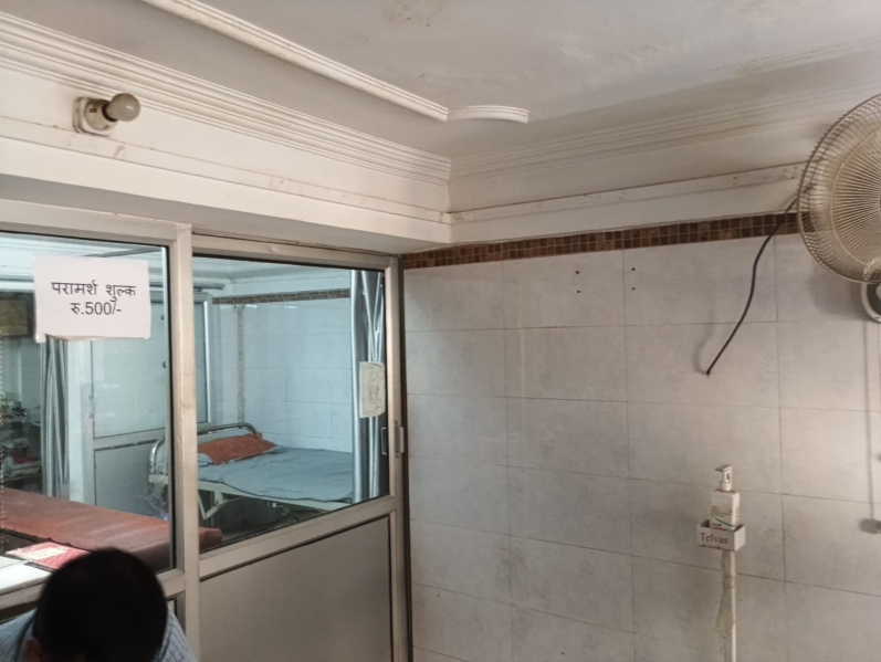  Commercial Shop 800 Sq.ft. for Sale in Aliganj, Lucknow