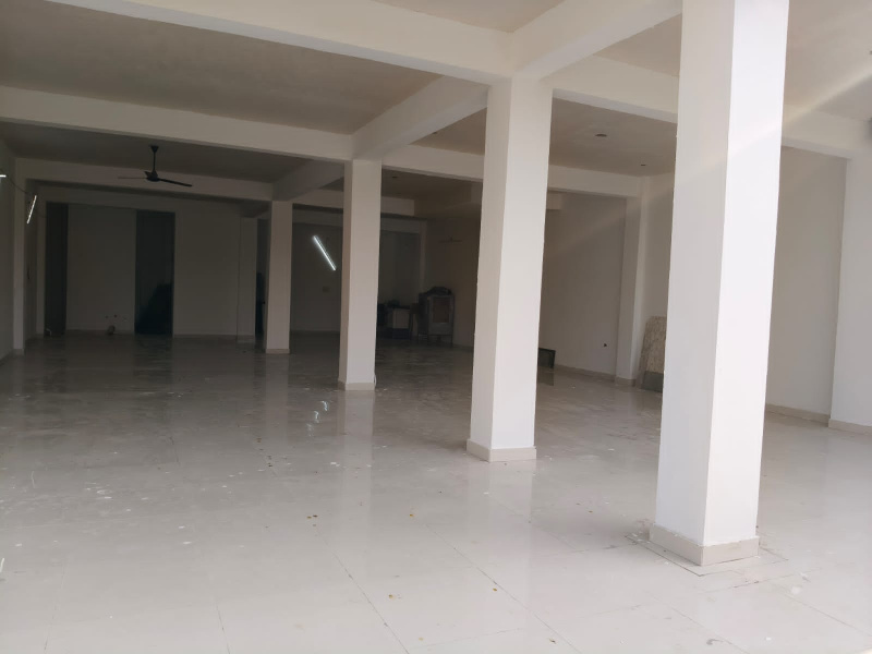  Showroom 1800 Sq.ft. for Rent in Sector I Jankipuram, Lucknow