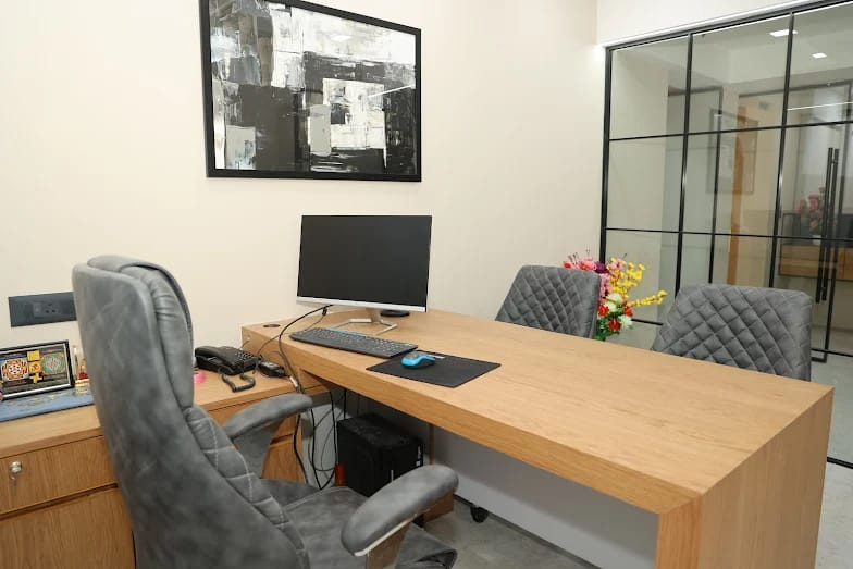  Office Space 2930 Sq.ft. for Rent in Naranpura, Ahmedabad