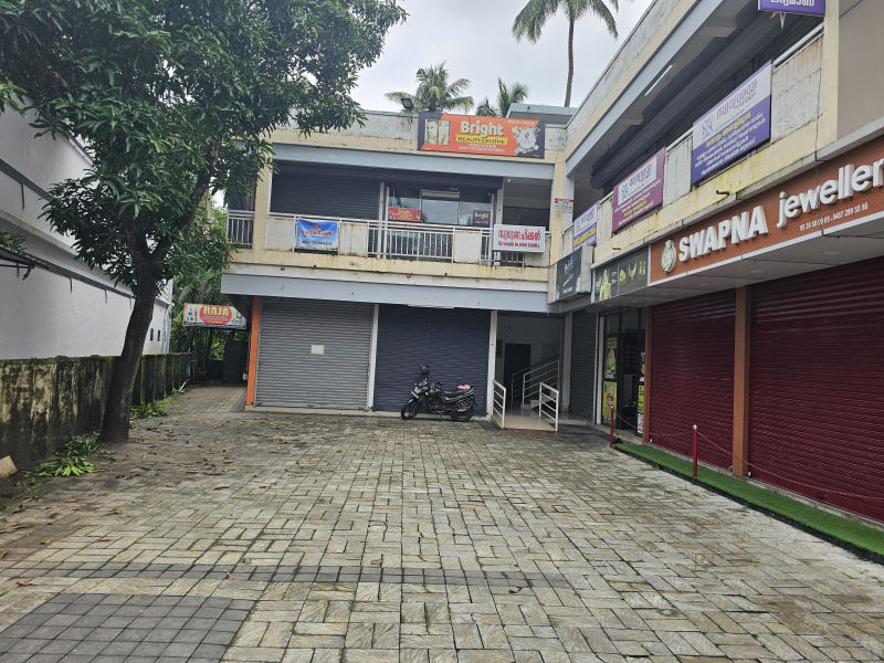  Commercial Shop 600 Sq.ft. for Rent in Pavaratty, Thrissur