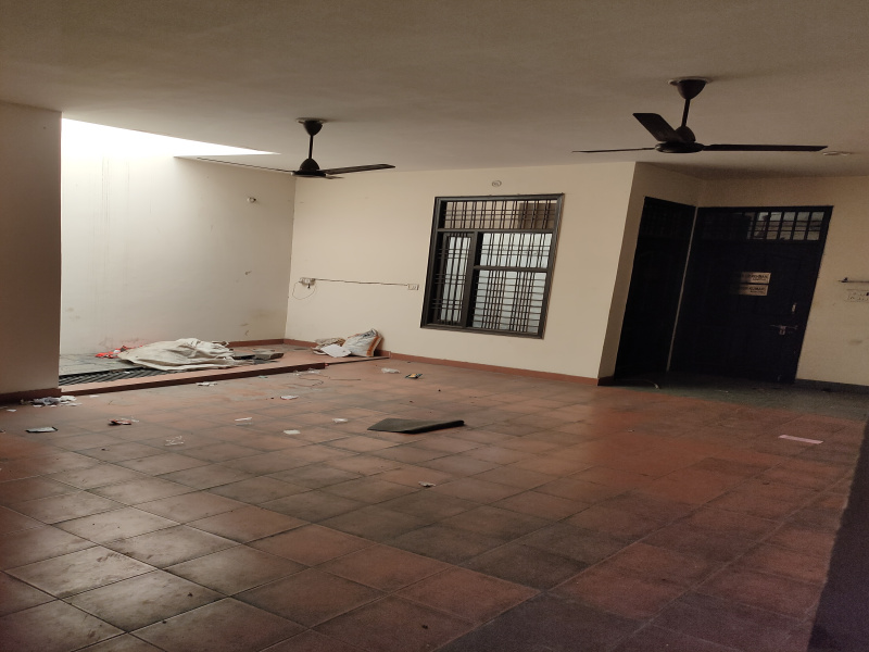  Office Space 600 Sq.ft. for Rent in Shatabdi Nagar, Meerut