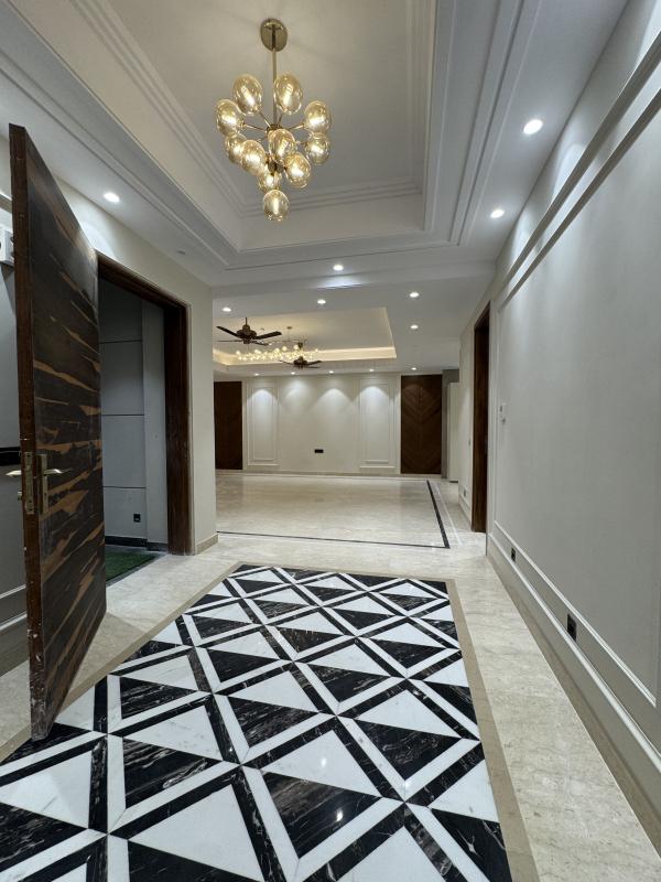 4.5 BHK Builder Floor 4200 Sq.ft. for Rent in Sushant Lok Phase I, Gurgaon