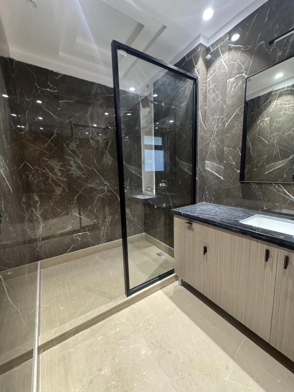 4.5 BHK Builder Floor 4200 Sq.ft. for Rent in Sushant Lok Phase I, Gurgaon