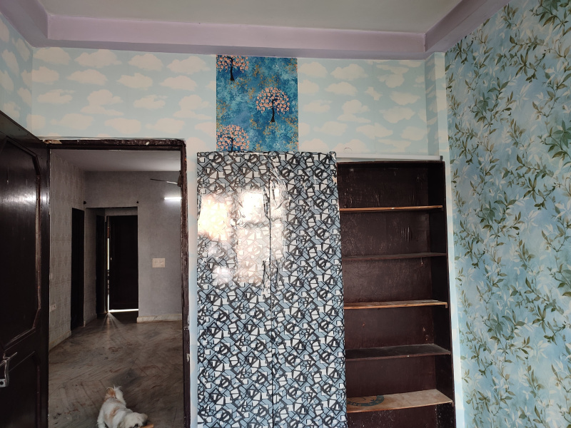 3 BHK Apartment 950 Sq.ft. for Rent in Shalimar Bagh Paschimi, Delhi