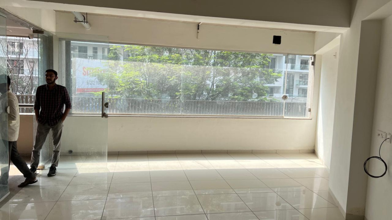  Commercial Shop 716 Sq.ft. for Sale in Shela, Ahmedabad