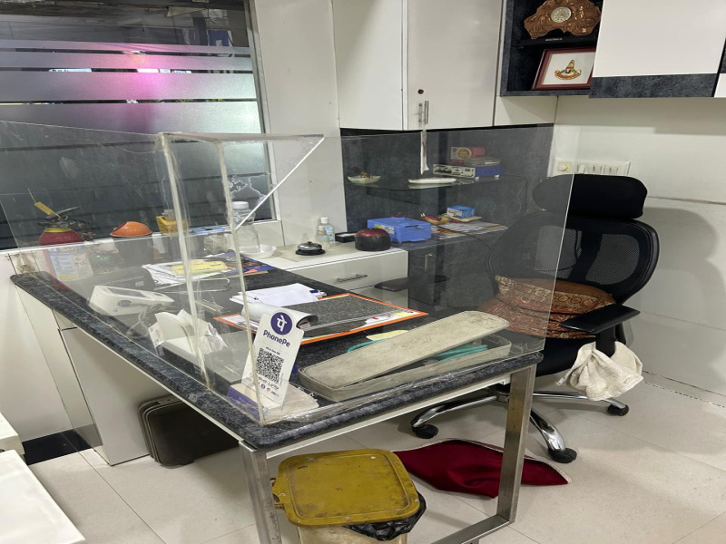  270 Sq.ft. Office Space for Rent in 100 Ft Ring Road, Ahmedabad